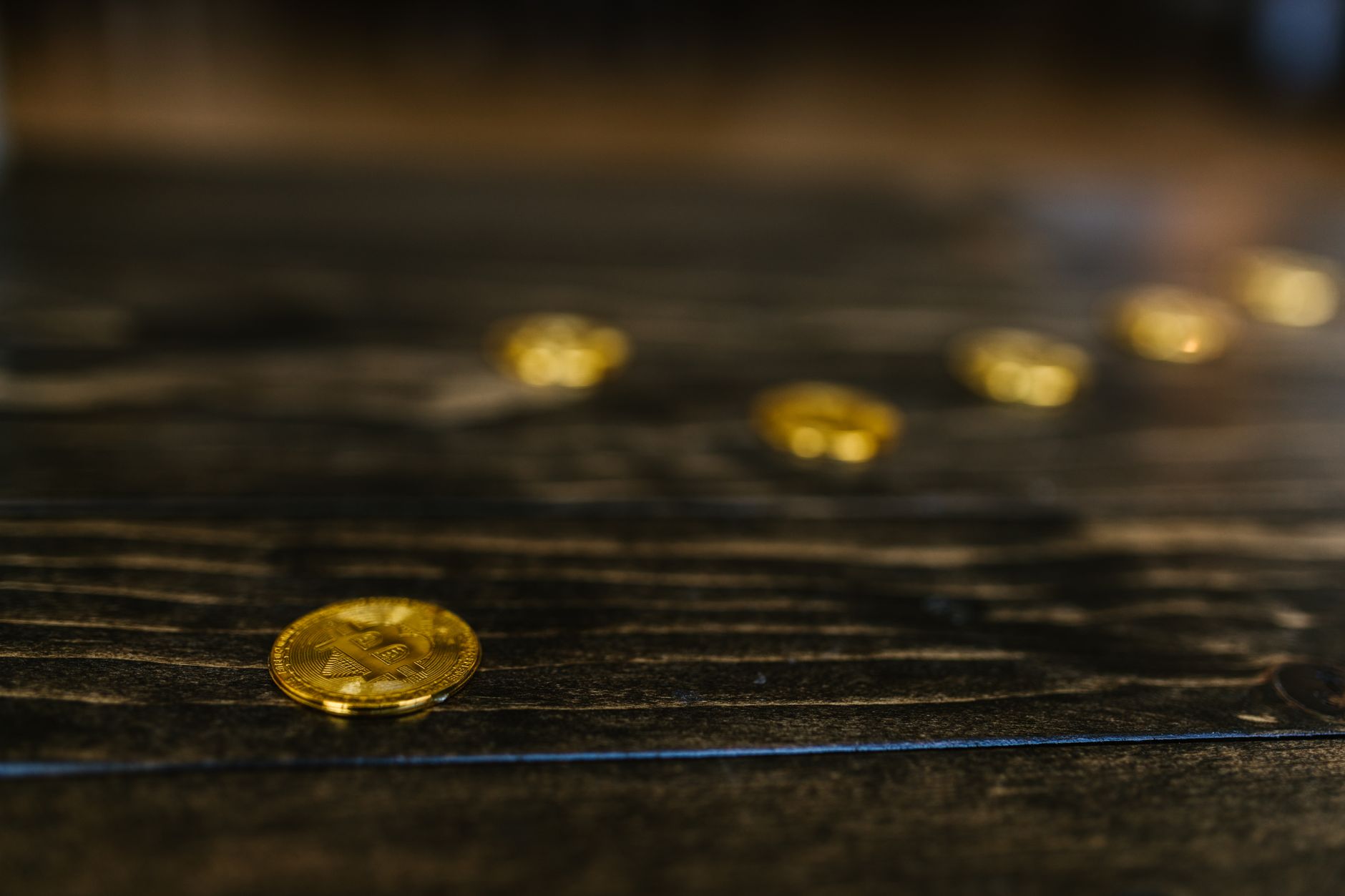 Bitcoin to $59,000? Liquidity dried up, tight range, and paradoxical altcoin signal