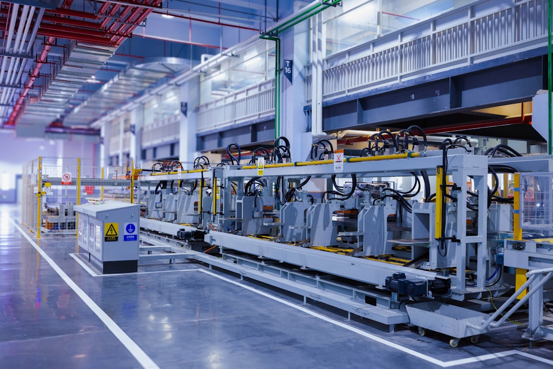 Broadcom: Strong AI momentum, but rising infrastructure risks justify downgrade