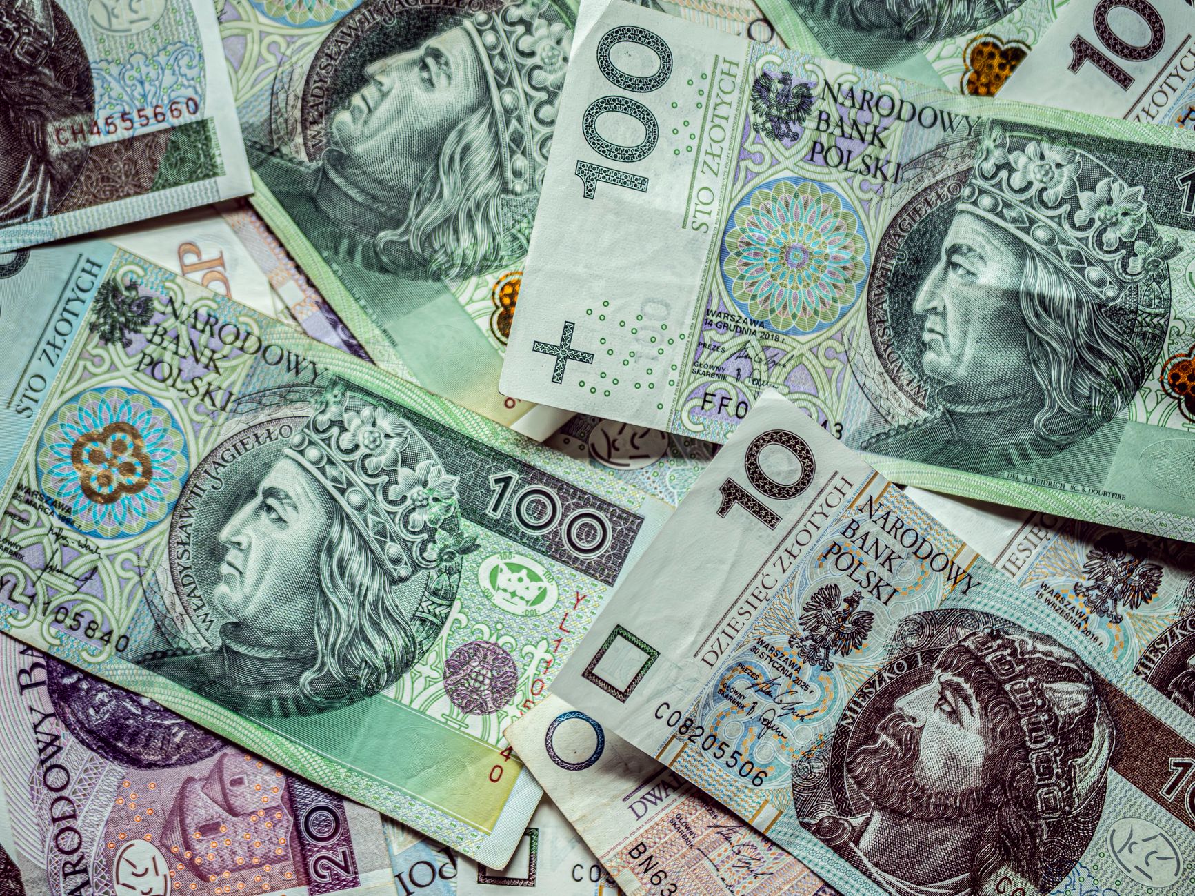 ECB data-dependent, Fed's Warsh hawkish: monetary divergence becomes the theme of summer 2026