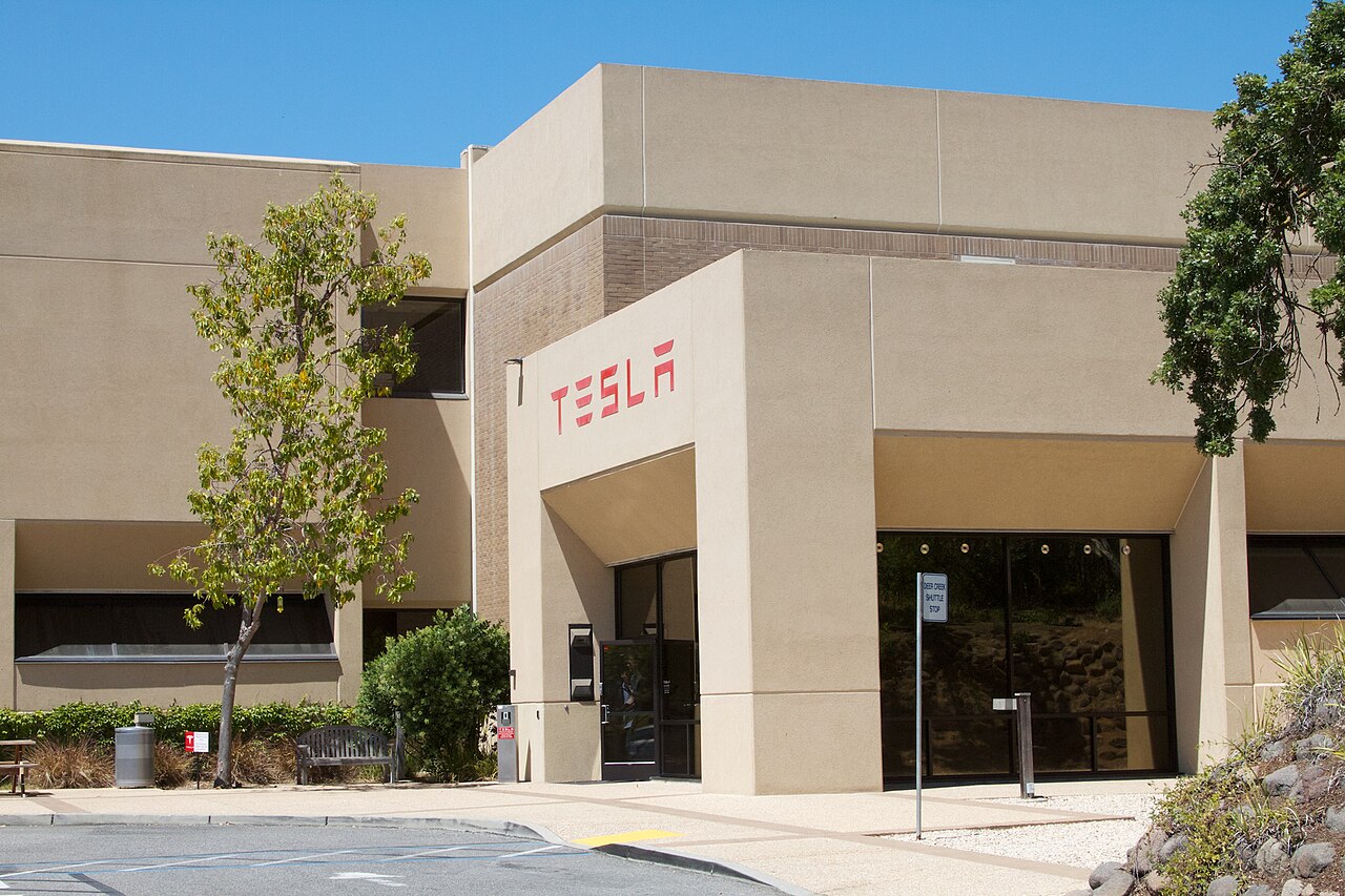 Tesla under investigation after fatal Texas crash: what the NHTSA file reveals about autonomous driving challenges