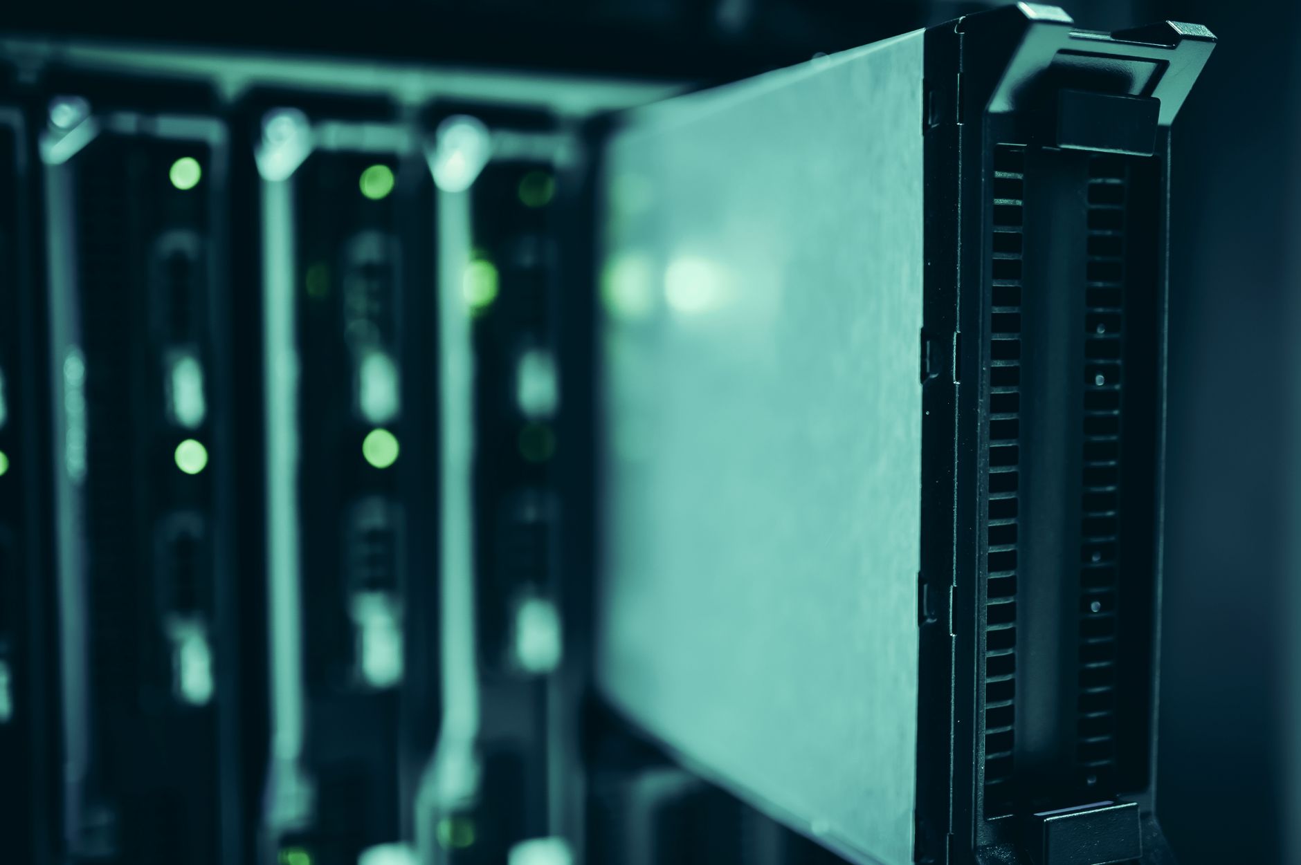 CoreWeave: AI Growth Hits Liquidity Wall - Financing Model Under Strain